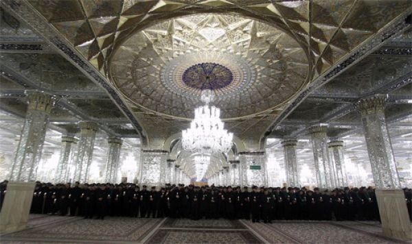 Malam Renungan Memperingati Syahadah Imam Reza as di Mahsyad 