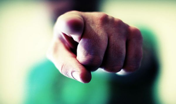 Hadis Akhlak Ushul Kafi: Tuhmat dan Tuduhan 