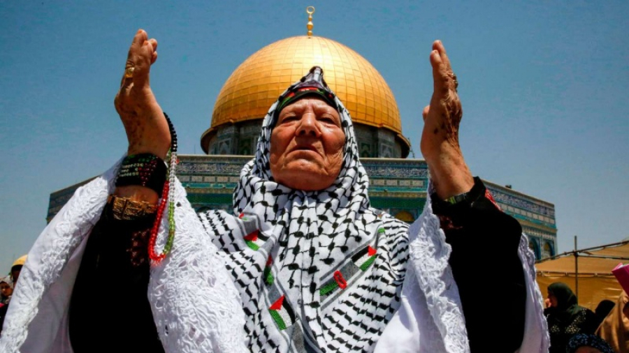 Warga Palestina Tunaikan Shalat Iduladha di Masjid al-Aqsa