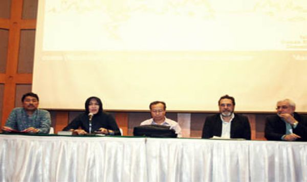 Seminars On Islamic Human Rights: Hipokrasi HAM Barat 