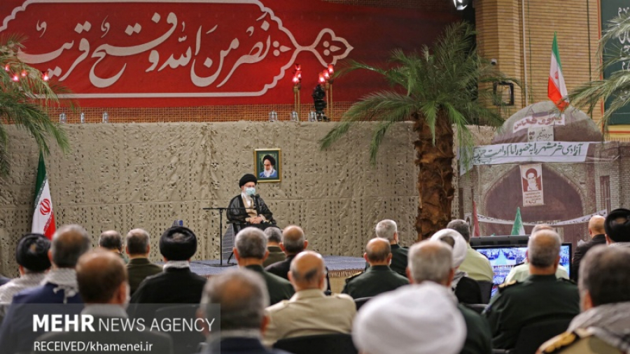 Ayatullah Khamenei: Generasi Muda Harus Tahu Fakta Pertahanan Suci