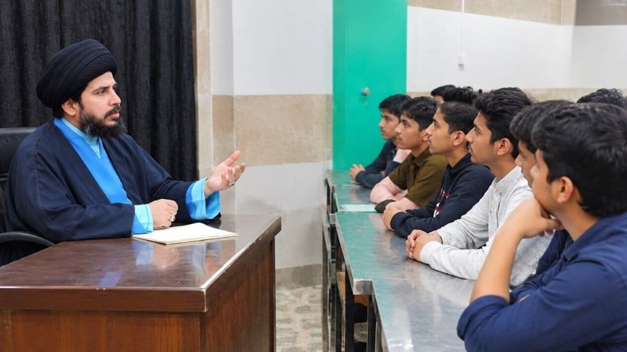 इमाम-ए-अस्र (अ) के करीब होने का एक रास्ता उनसे मोहब्बत और अपने संबंधों को व्यक्त करना है