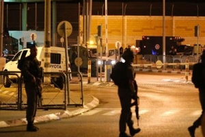 चाकू घोंपने के आरोप में इस्राइली सैनिक ने एक फ़िलिस्तीनी को गोली मारी
