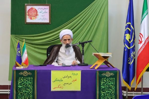 उलेमा और छात्रों की ज़िम्मेदारी है कि वे समाज को दीन की सही समझ की ओर मार्गदर्शन करें