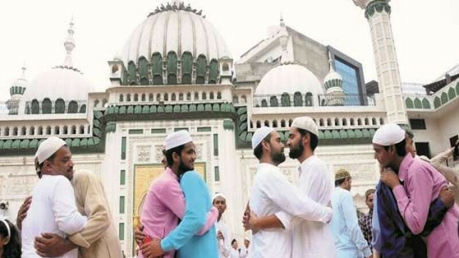 भारत में आज ईद-उल-फितर बड़े धार्मिक उत्साह के साथ मनाई गई