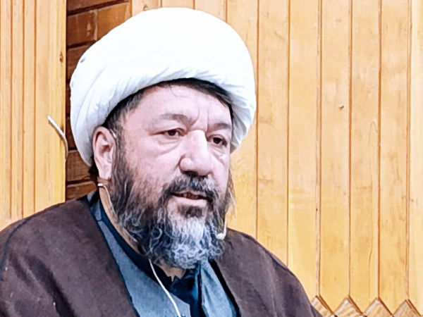 अहले बैत (अ) की सीरत पर अमल करने वाला इंसान जाहिरी व बातिनी लिहाज से खूबसूरत होता है