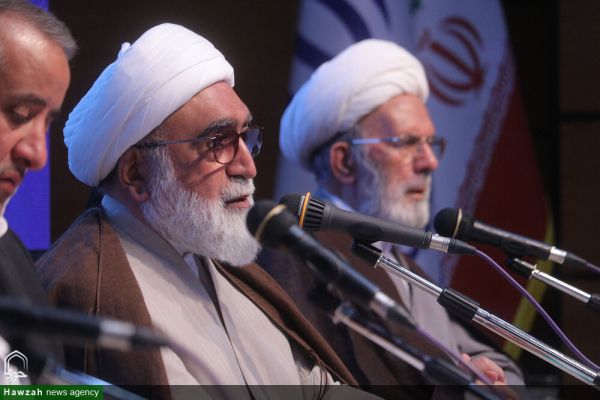 धार्मिक विद्वानों को दुश्मनों के घृणित इरादों का पर्दाफ़ाश करना चाहिए