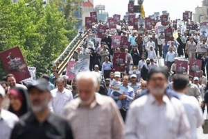 विश्व क़ुद्स दिवस पर ईरान के 851 शहरों में रैलियाँ, दसियों लाख शामिल हुए