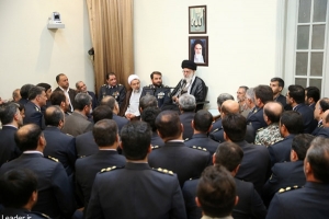 दुश्मन ईरान पर हमला करने का जोखिम नहीं उठाएगाः वरिष्ठ नेता