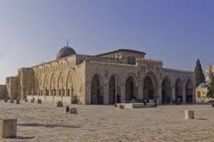 अलअक़्सा मस्जिद पर मंडरा रहा है ख़तराः सर्वेक्षण