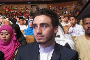 Иранский чтец Корана вызвал одобрение присутствующих на международном конкурсе в Малайзии