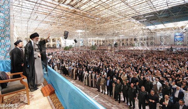 İmam Humeyni (ra)ın yıl dönümü merasimine katılan milyonluk kitlelere konuşan İslam İnkılabı Rehberi, İran halkının Amerika'yı yenilgiye uğrattığını bildirdi