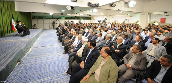 Üniversite cihadı başkanı, müdürleri ve araştırmacıları İslam İnkılabı Rehberi Tarafından Kabul Edildi