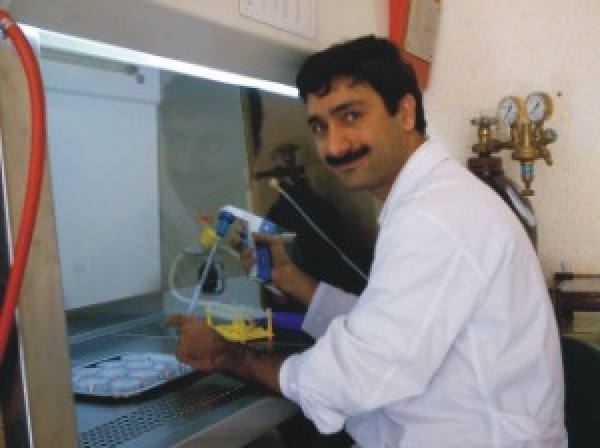 İran&#039;lı araştırmacı UNESCO Yaşam Bilimleri ödülünü aldı