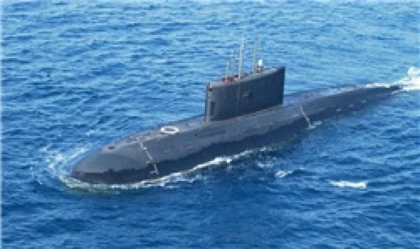 İnkılap Rehberi İran Deniz Kuvvetleri’ni Denetliyor
