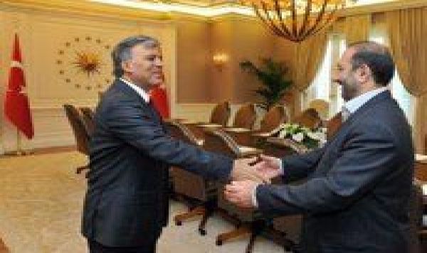 Cumhurbaşkanı Ahmedinejad&#039;ın , Abdullah Gül&#039;ü İran&#039;a davet mektubu iletildi