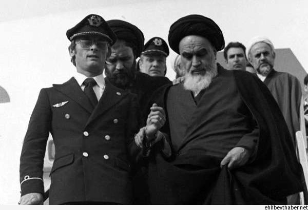 İran İslam İnkılabı’nın 36. zafer yıldönümü törenleri başladı