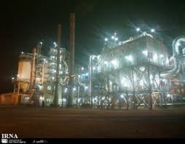 Savunma Bakanı&#039;nın katılımıyla İran&#039;in en büyük Karbon Fiber fabrikası açıldı