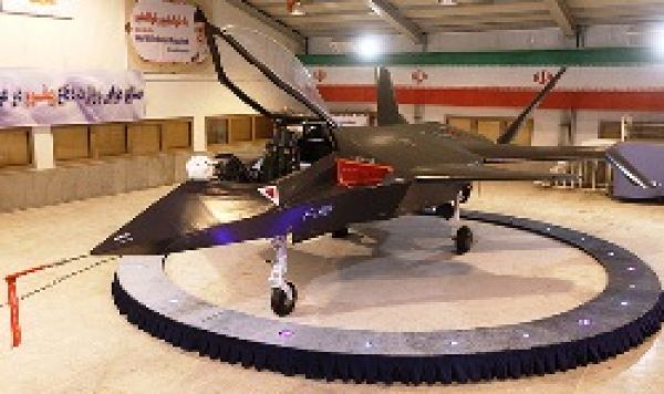 İran yapımı “Gaher-313” savaş uçağı tanıtıldı