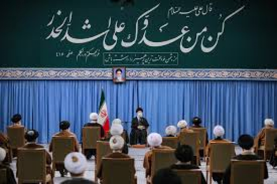 İran Nükleer Silah Elde Etmek İsterse Siyonist Palyaço Engel Olamaz