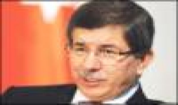 Davutoğlu: &quot;İran ile ilişkilerimizde aksaklık meydana gelmemeli&quot;