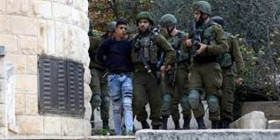 İşgalci Siyonist İsrail Güçleri 21 Filistinliyi Gözaltına Aldı
