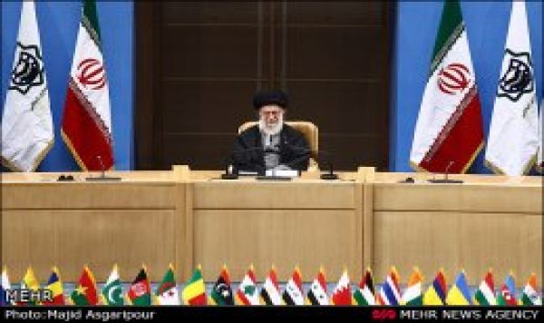 İmam Hamenei: Ne Suriye Devleti Şiidir, Ne de bu devletin laik ve İslam karşıtı muhalifleri Sünnidir