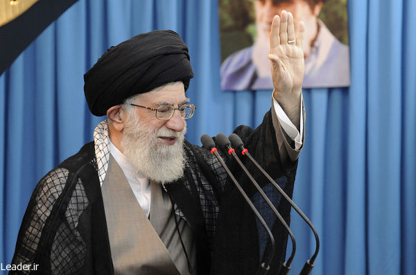 رہبر معظم کی امامت میں نماز عید سعید فطر کا انعقاد