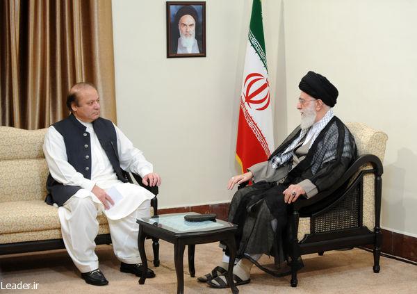 رہبر معظم سے پاکستان کے وزیر اعظم نواز شریف اور اس کے ہمراہ وفد کی ملاقات