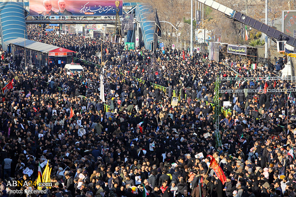 تہران میں لاکھوں افراد نے قاسم سلیمانی کو کیا الوداع