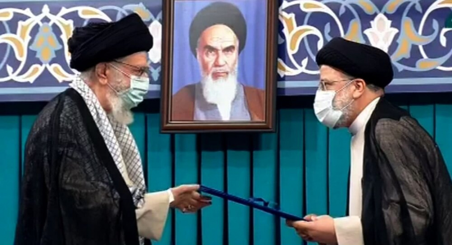 رہبر معظم انقلاب اسلامی نے صدارتی تقرری کا حکم صدر سید ابراہیم رئیسی کو اعطا کردیا