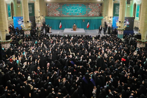 وہ بے راہ روی جسے مغربی سرمایہ داری کے کلچر نے فریب دے کر آزادی بتایا ہے غلامی ہے