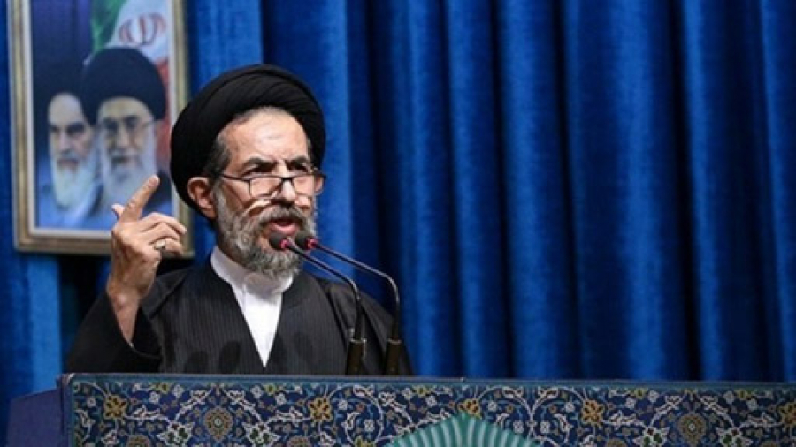 ایران امریکہ اور کفر کے محاذ کا ڈٹ کر مقابلہ کر رہا ہے، تہران کے خطیب جمعہ کی تاکید