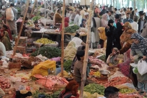 رمضان المبارک کی آمد سے قبل ہی مہنگائی کا جن بے قابو، ناجائز منافع خورسرگرم