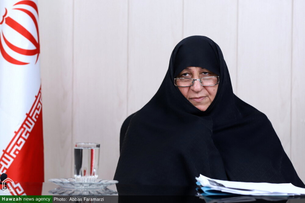 مکتبِ اہل بیتؑ خواتین کو خاندان اور سماج کے درمیان انتخاب پر مجبور نہیں کرتا: مدیر جامعۃ الزہراء (س) قم