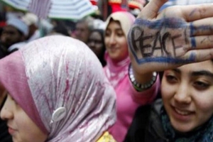 ’ڈونلڈ ٹرمپ “اور دہشت گردی کے خلاف امریکی مسلمانوں کا نیویارک ” ٹائمز اسکوائر “ پراحتجاج