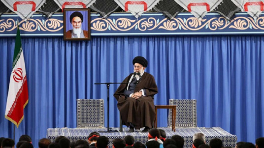 ایران کی مومن نوجوان نسل کے مقابلے میں دشمن کچھ بھی نہیں بگاڑ سکے گا، رہبر انقلاب اسلامی
