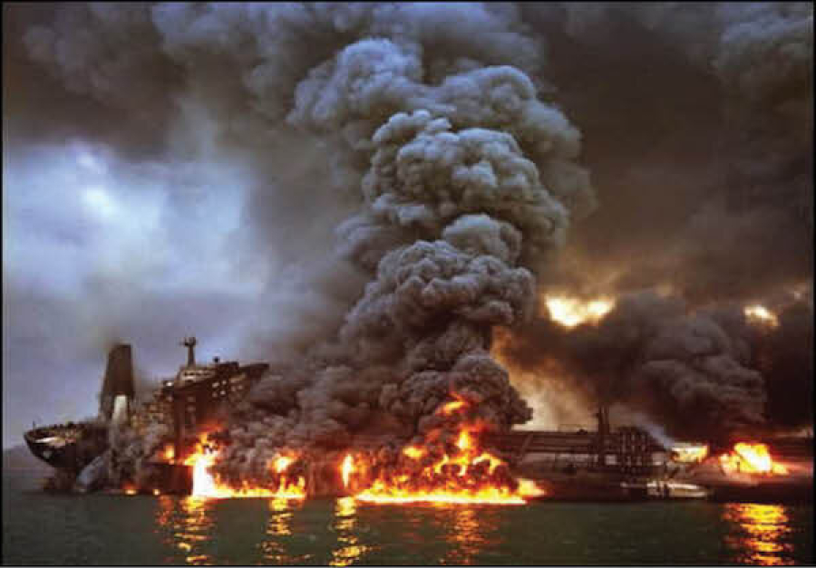 آبنائے ہرمز میں آئل ٹینکر پر سپاہ پاسداران کا حملہ