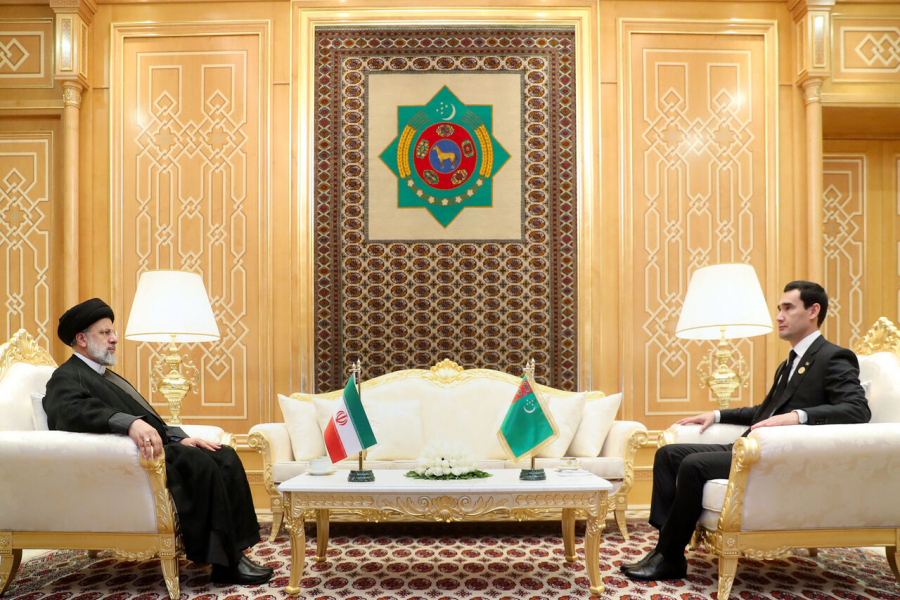 ایران کے راستے آذربائیجان کو ترکمانستان کے گیس کی منتقلی کی صلاحیت کو بڑھانے پر تیار ہیں: صدر رئیسی