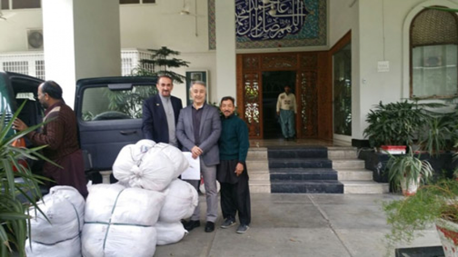 ایران میں زلزلہ متاثرین کے لئے پاکستان کے صوبے پنجاب کی انسان دوستانہ امداد